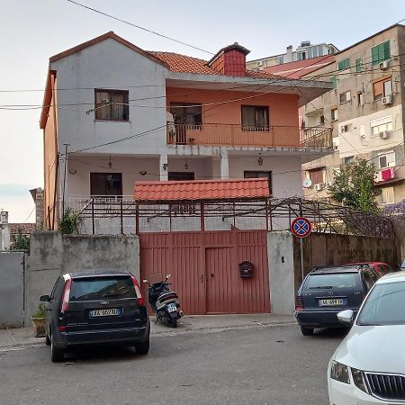 Klev'S Apartments Shkoder Luaran gambar